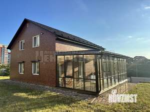 Коттедж 233м², 3-этажный, участок 10 сот.  