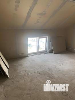 Дом 166м², 2-этажный, участок 6 сот.  