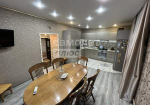 Дом 239м², 2-этажный, участок 10 сот.  