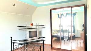 Дом 225м², 2-этажный, участок 6 сот.  