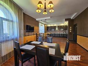 Дом 320м², 3-этажный, участок 13 сот.  