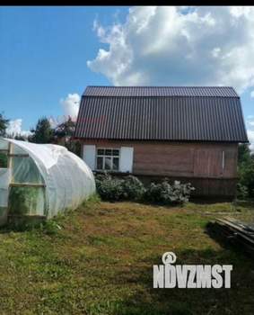 Дом 40м&sup2;, 2-этажный, участок 6 сот.  