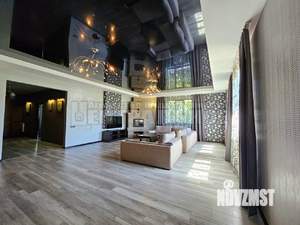 Дом 320м², 3-этажный, участок 13 сот.  