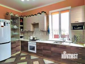 Дом 184м², 2-этажный, участок 10 сот.  