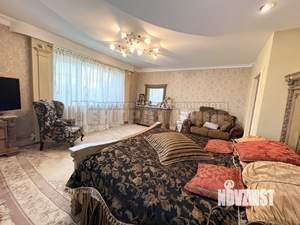 Коттедж 270м², 2-этажный, участок 11 сот.  