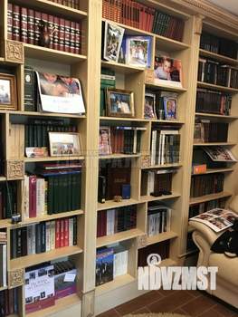 Дом 270м², 2-этажный, участок 15 сот.  