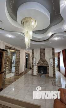 Дом 320м&sup2;, 3-этажный, участок 8 сот.  