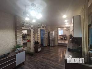 Дом 292м², 3-этажный, участок 10 сот.  