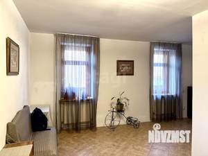 Дом 310м², 3-этажный, участок 8 сот.  
