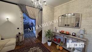 Дом 260м&sup2;, 2-этажный, участок 14 сот.  