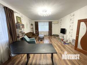 Дом 284м², 2-этажный, участок 6 сот.  