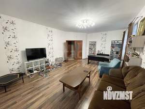 Дом 284м², 2-этажный, участок 6 сот.  