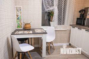 2-к квартира, посуточно, 40м2, 1/3 этаж