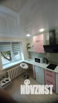Студия квартира, посуточно, 14м2, 2/5 этаж