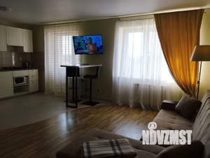 1-к квартира, посуточно, 38м2, 7/10 этаж