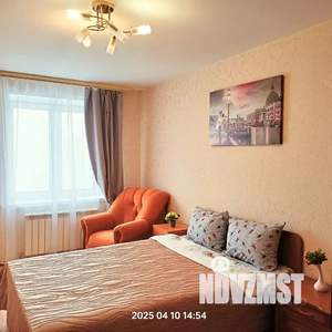 2-к квартира, посуточно, 53м2, 7/10 этаж