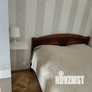 1-к квартира, посуточно, 38м2, 7/10 этаж