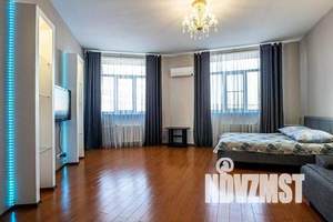 2-к квартира, посуточно, 80м2, 2/4 этаж