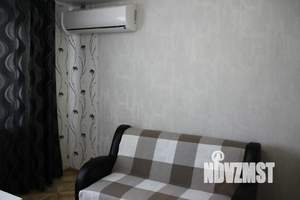 1-к квартира, посуточно, 43м2, 4/10 этаж