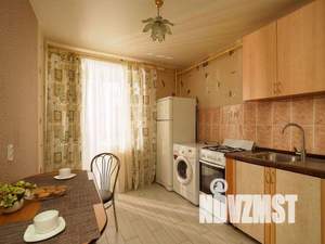 1-к квартира, посуточно, 42м2, 1/1 этаж