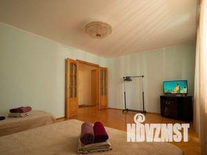 2-к квартира, посуточно, 65м2, 1/1 этаж