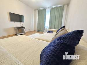 1-к квартира, посуточно, 42м2, 6/9 этаж