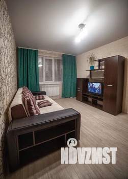 1-к квартира, посуточно, 42м2, 2/10 этаж