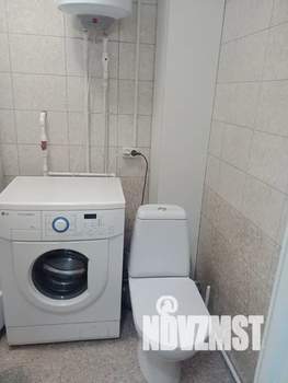 Студия квартира, посуточно, 34м2, 1/3 этаж