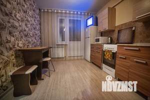1-к квартира, посуточно, 42м2, 2/10 этаж