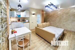Студия квартира, посуточно, 30м2, 1/4 этаж