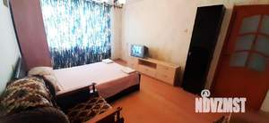 1-к квартира, посуточно, 40м2, 9/9 этаж