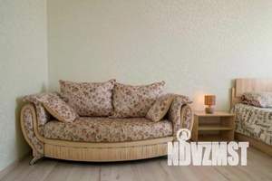 1-к квартира, посуточно, 42м2, 3/10 этаж