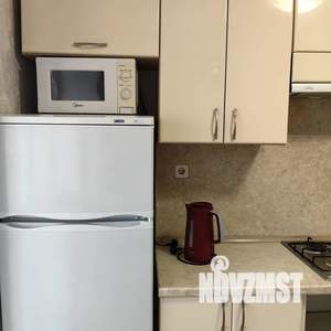 1-к квартира, посуточно, 43м2, 4/10 этаж