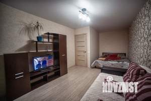 1-к квартира, посуточно, 42м2, 2/10 этаж