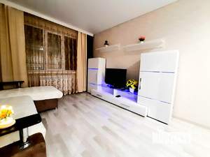 1-к квартира, посуточно, 43м2, 1/1 этаж