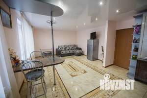 3-к квартира, посуточно, 99м2, 1/10 этаж