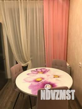 1-к квартира, посуточно, 38м2, 5/10 этаж