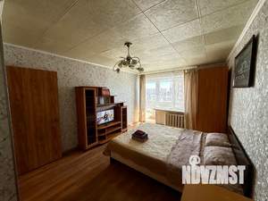 1-к квартира, посуточно, 42м2, 7/9 этаж