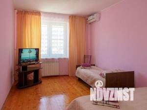 2-к квартира, посуточно, 65м2, 1/1 этаж