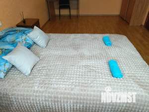 1-к квартира, посуточно, 36м2, 4/10 этаж