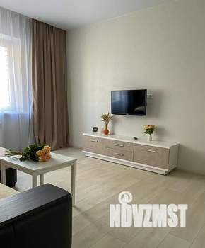 1-к квартира, посуточно, 42м2, 6/9 этаж