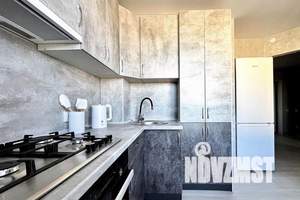 1-к квартира, посуточно, 37м2, 8/10 этаж