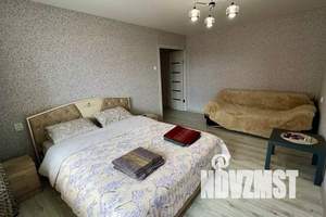 1-к квартира, посуточно, 42м2, 8/10 этаж