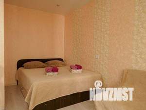 1-к квартира, посуточно, 42м2, 1/1 этаж