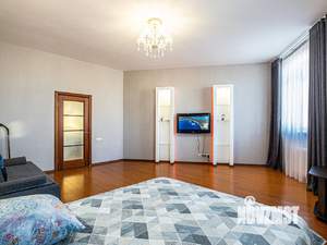 2-к квартира, посуточно, 80м2, 1/1 этаж