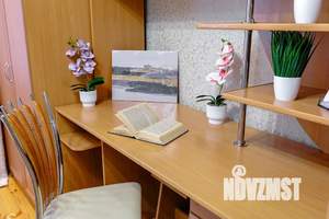 1-к квартира, посуточно, 42м2, 7/10 этаж