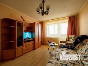 1-к квартира, посуточно, 42м2, 1/1 этаж