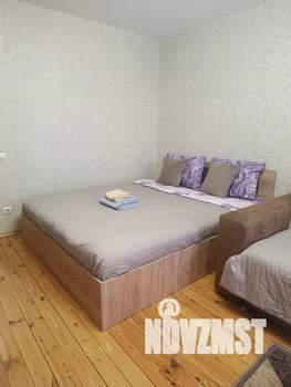 1-к квартира, посуточно, 42м2, 7/10 этаж