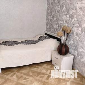 1-к квартира, посуточно, 43м2, 4/10 этаж