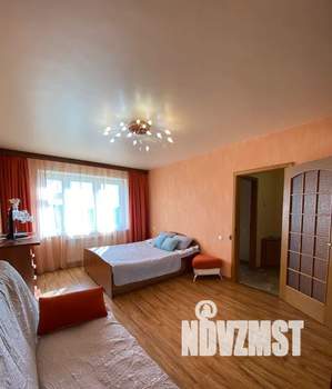 1-к квартира, посуточно, 38м2, 10/10 этаж